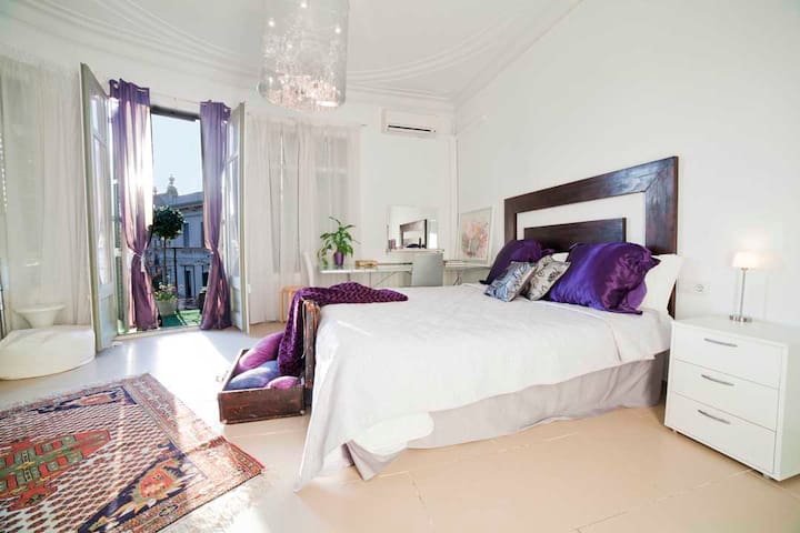 Céntric, Balconies & City view- Feel Heart of BCN gallery image 2