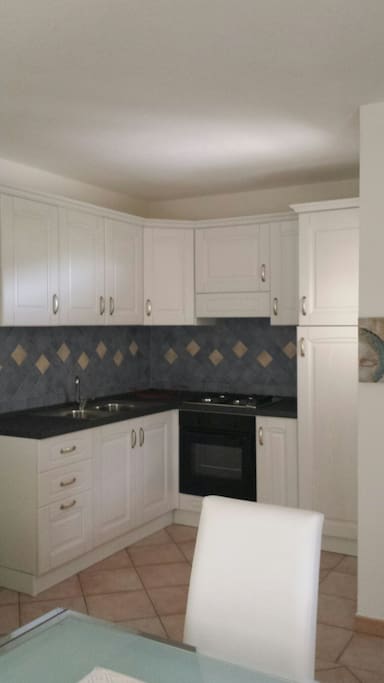 cucina attrezzata.