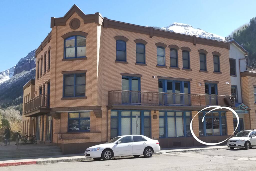 Circle indicates location of condo