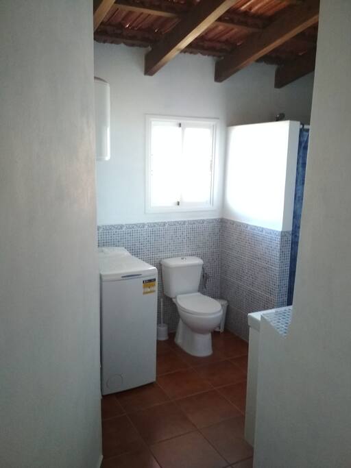 Baño con lavadora