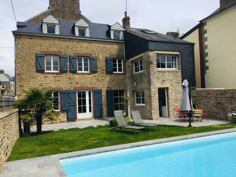 Nice house with pool, near Mt St Michel