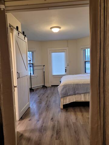 Historical 5 bed House in Downtown on Main Street gallery image 2