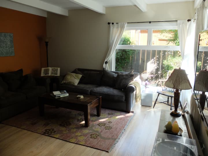 Charming Home And Garden Near Deer Park Villa - Bolinas, CA