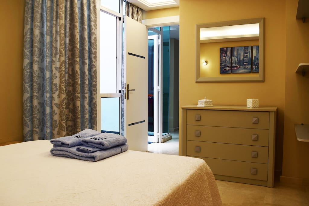 "Positano" - Double room with ensuite bathroom - "La Volpe Rossa - Las Palmas de Gran Canaria