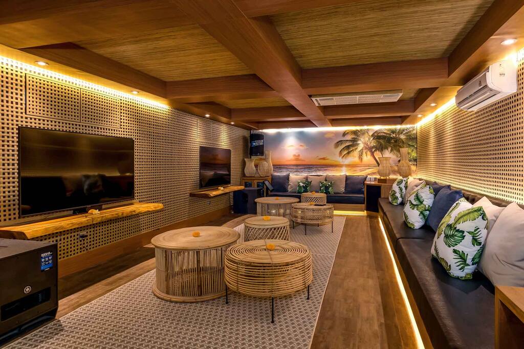 New open space villa with private bar & karaoke - Kecamatan Kuta Utara의 빌라에서 살아보기, 발리, 인도네시아