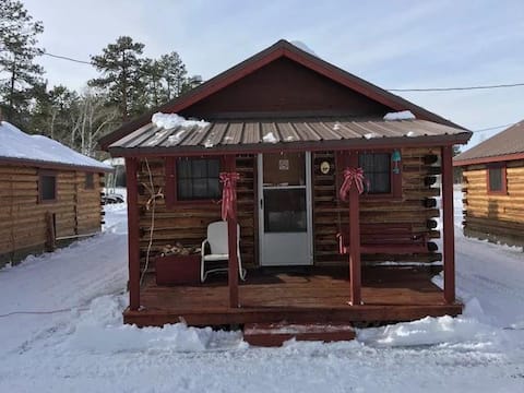 Cabin 6 @ Grandview Cabins & RV Resort
