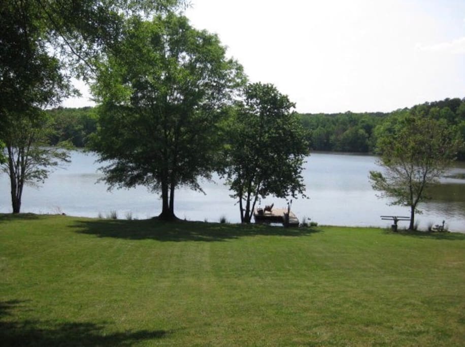 Beautiful View. Access to lake
