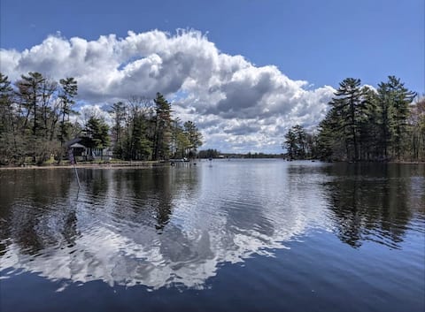 Top performing Airbnb: 2 BEDRM WATERFRONT COTTAGE, CANOE, KAYAKS, WIFI in Georgian Bay