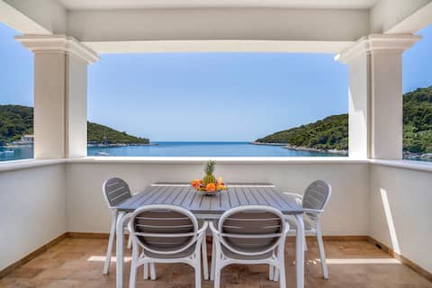 Superior suite with sea view :) PRECIOUS MOMENTS