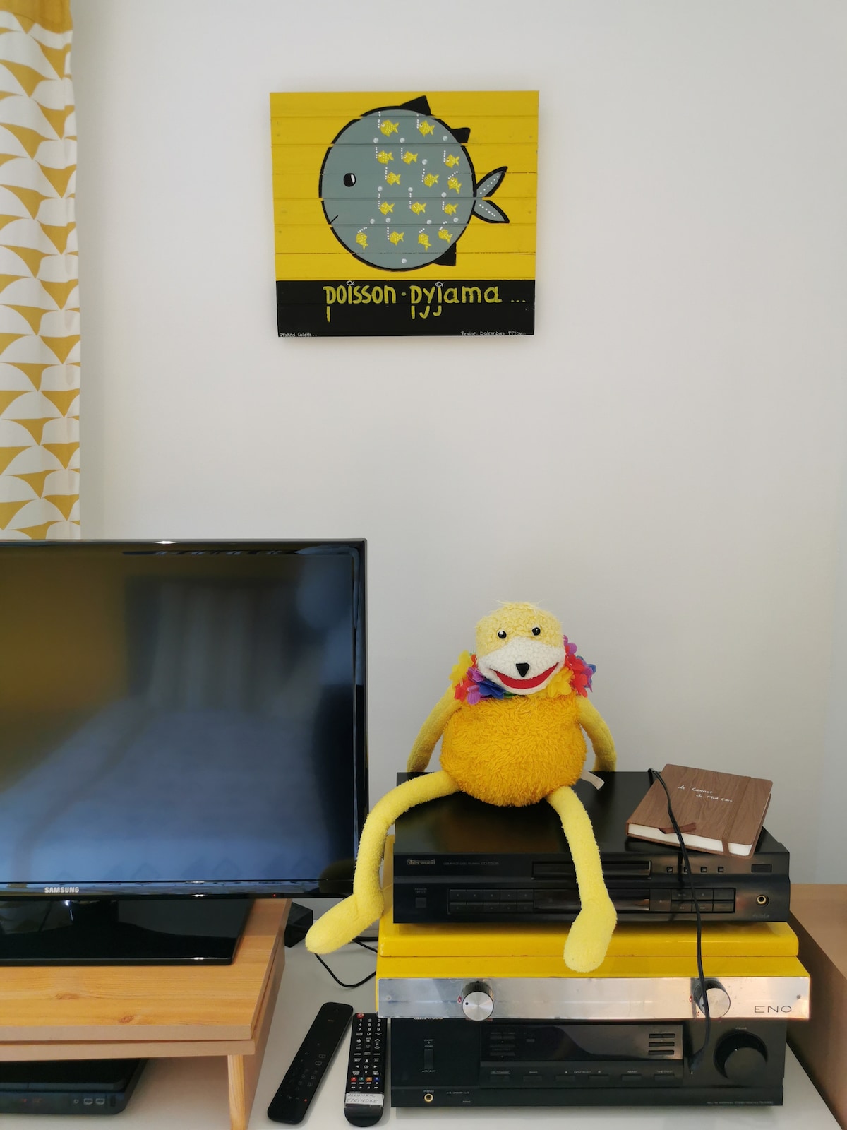 Annonce Airbnb populaire: Yellow Studio Île Renote GR34 à Trégastel