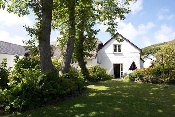 Spacious Annexe at Manor Cottage, Croyde Village