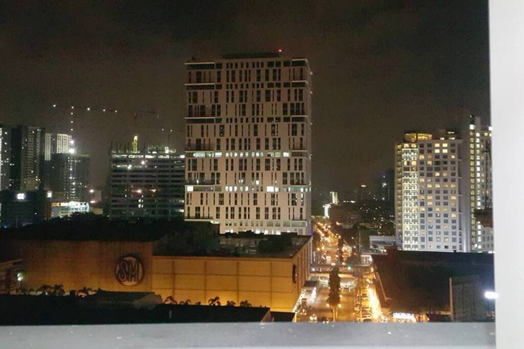 View from the Balcony. It is fronting SM and Alimall
Cubao