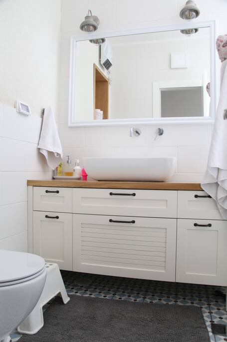 Main Bathroom