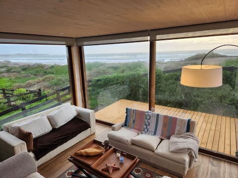 Mirador Morros facing the sea, waterfront