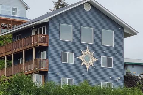 Harbor View Home in downtown location