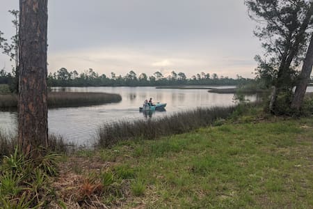 Full apartment on bayou, 20 mins to beaches & PCB