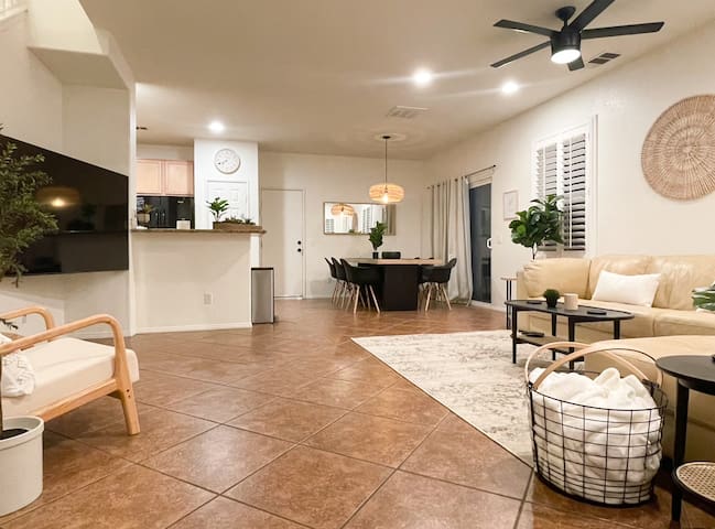 Modern Natural Home, Quiet & Central