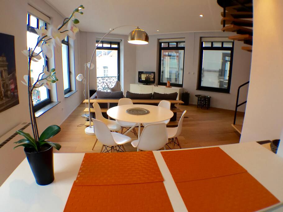 Welcome - A view from the kitchen towards the living space
