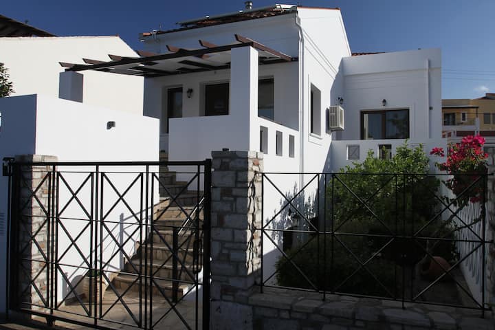Orion Luxury House