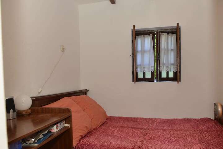 ห้องเล็ก