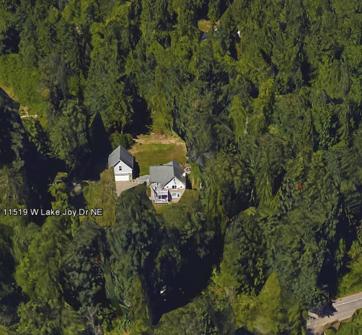 Charming Cabin in the Woods Guesthouses for Rent in Carnation