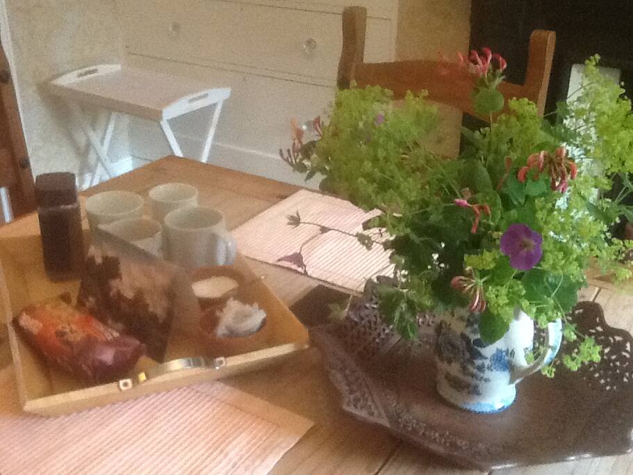Wishing you a very warm welcome to our home! :)