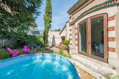 House (15/20 people) small garden/pool/games