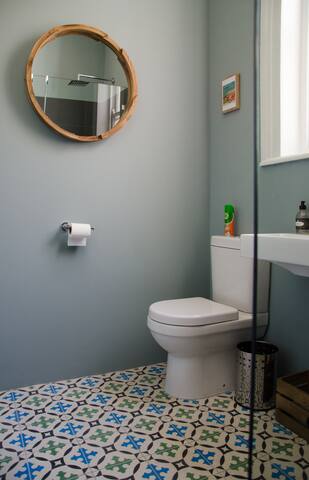 Family home in Seapoint. Close to the promenade. gallery image 4