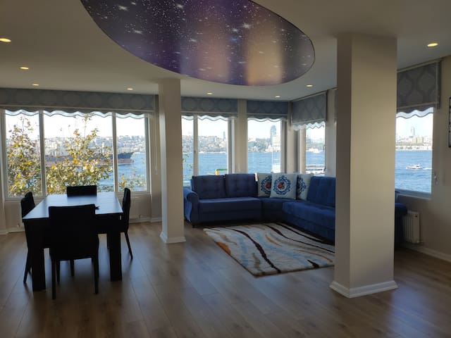 Unique Bosforus SEA VIEW- Decent Flat for 12 pax!