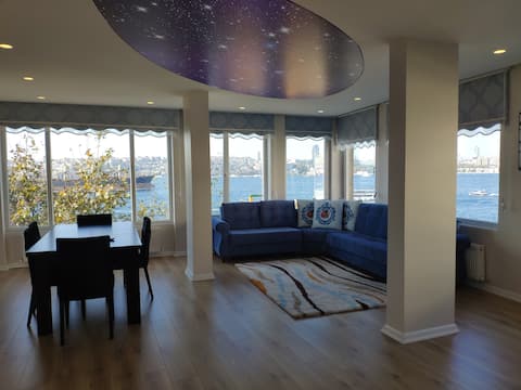 12People's Decent Apt with Breathtaking Sea View