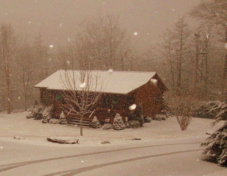 Winter at Cuddly Bear Cabin. Book now for ski season very easy access to ski lodge.