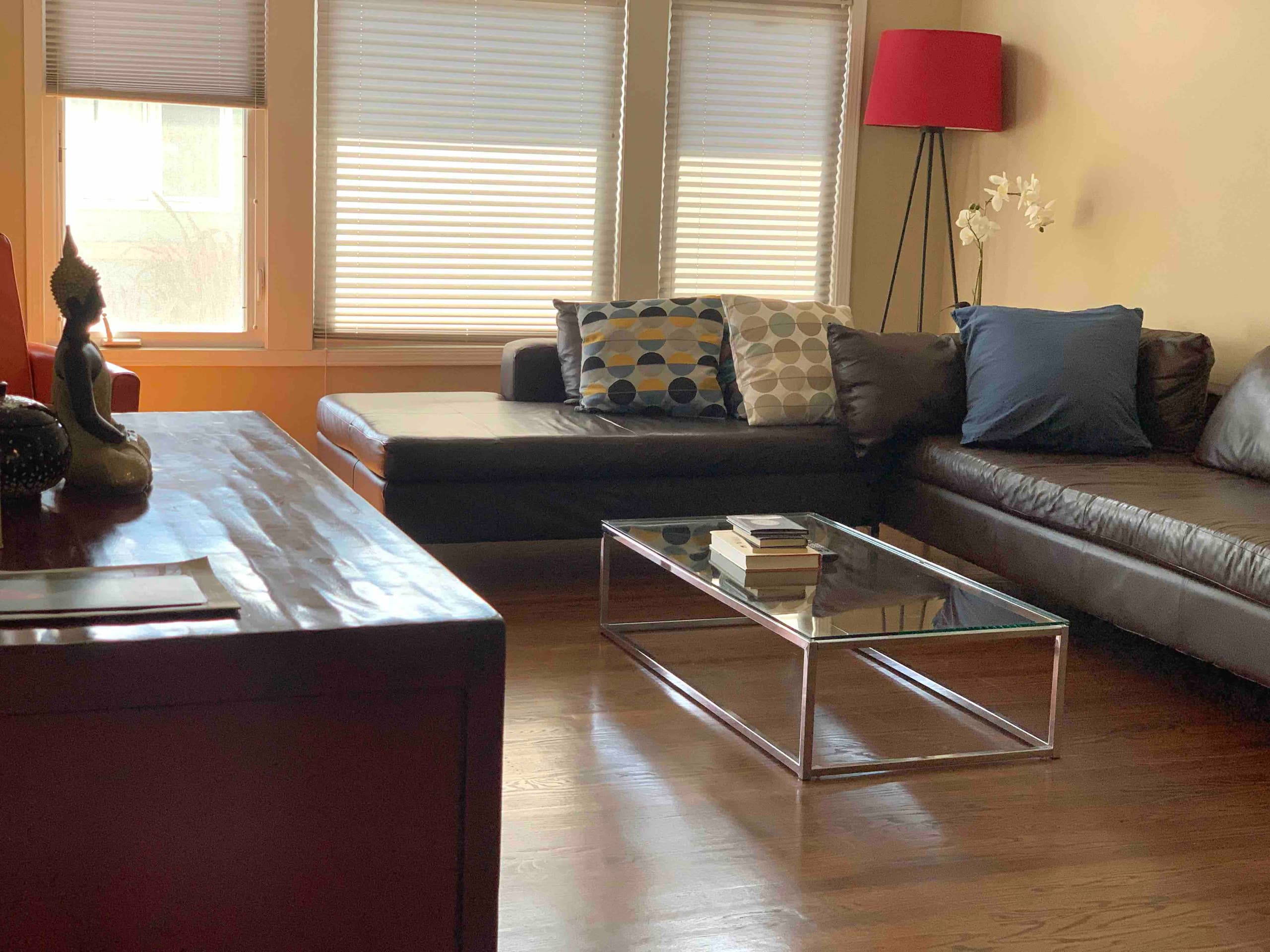 Home in San Francisco · ★4.96 · 2 bedrooms · 2 beds · 1 bath - Image 6