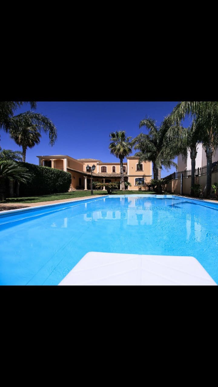 Fardella Della Ripa Villa Con Piscina - Marsala