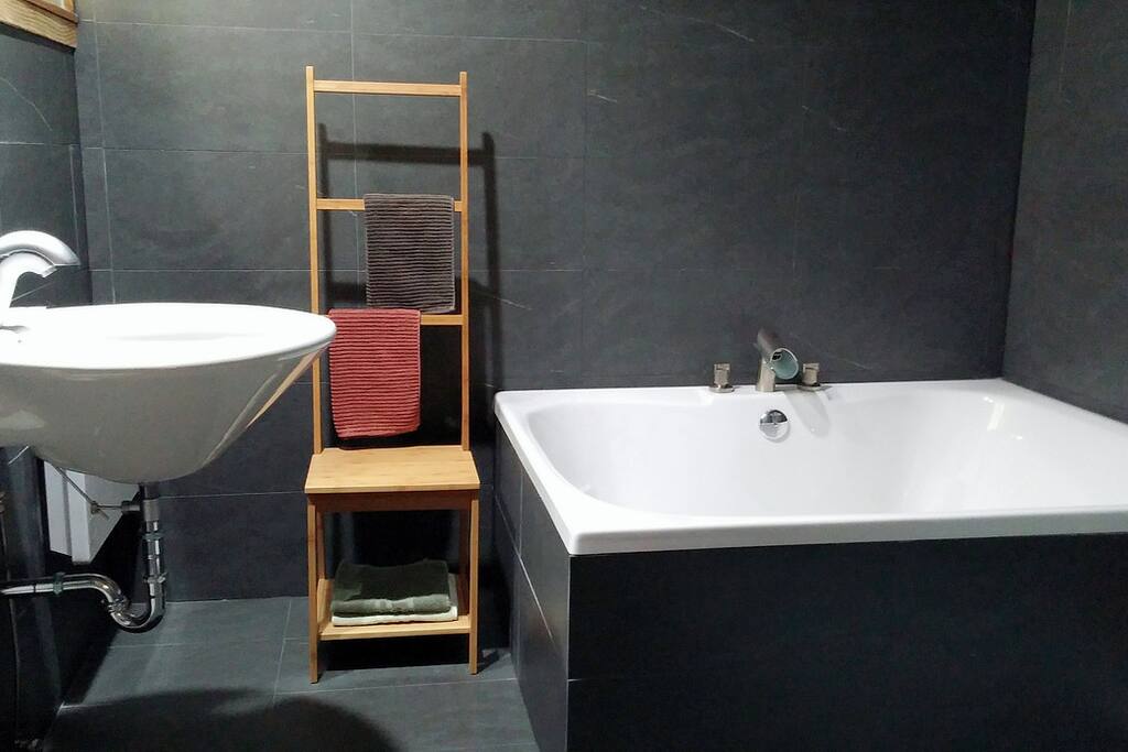 soaking tub for 2, complimentary Epson salt