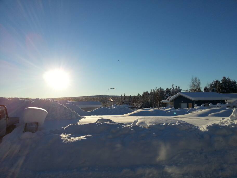 Midwinter sun
