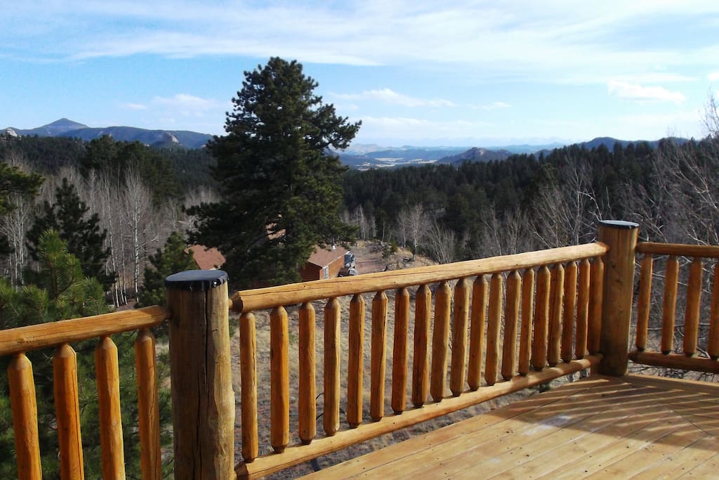 Mountain views in all directions.