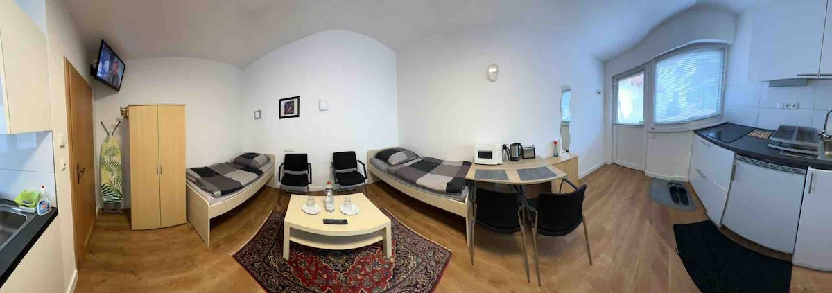Top Airbnb: #3 Quiet & furnished 1 room apartment (trade fair) in Bemerode