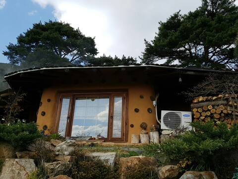 달 하우스(황토군불집)