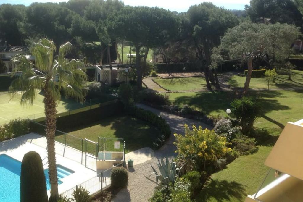 Parc et piscine