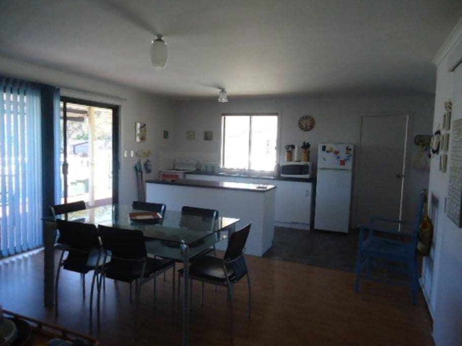 Kitchen dining area