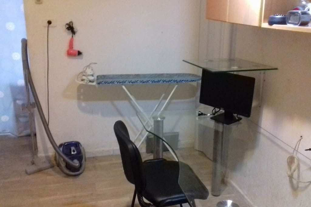 Fer a repasser et Aspirateur