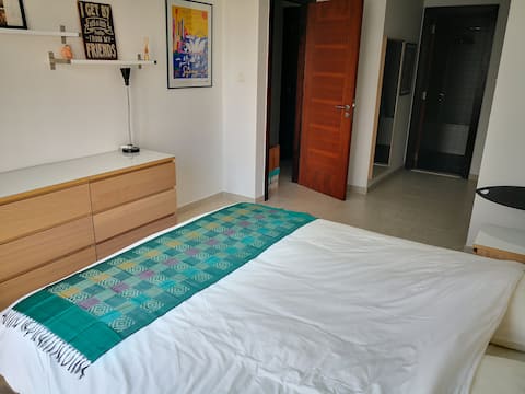 Double room in Dubai Marina, close to public beach