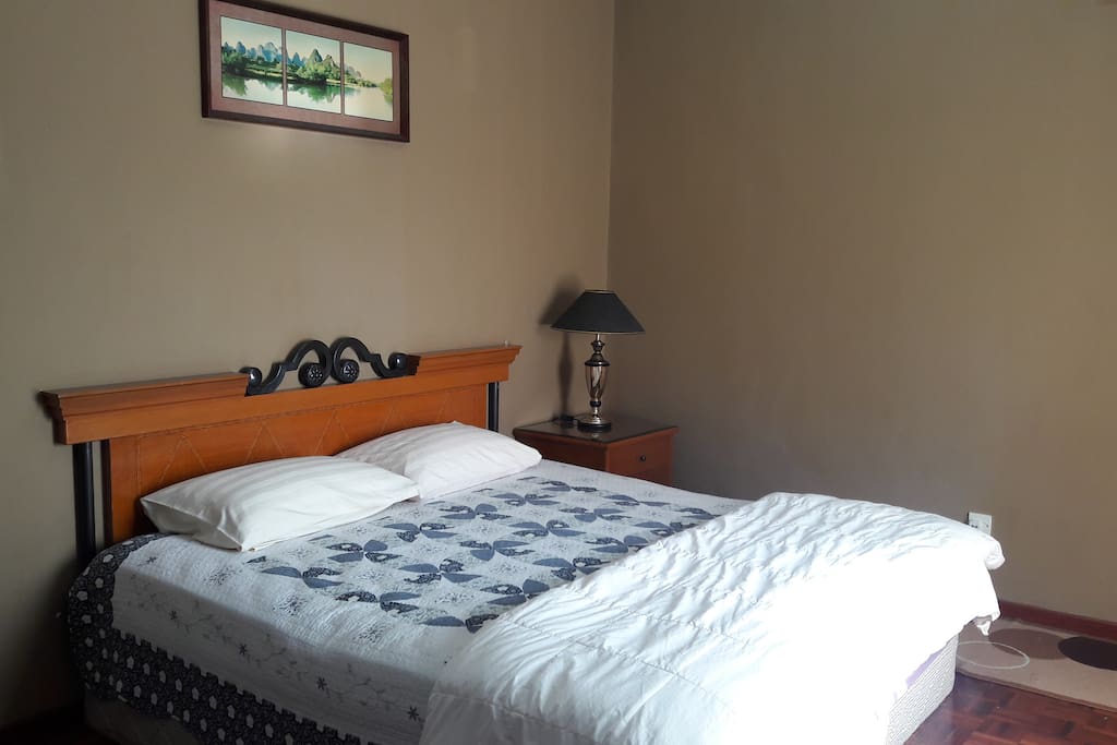 Bedroom 1 - King size