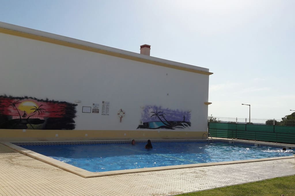 piscina do condomínio