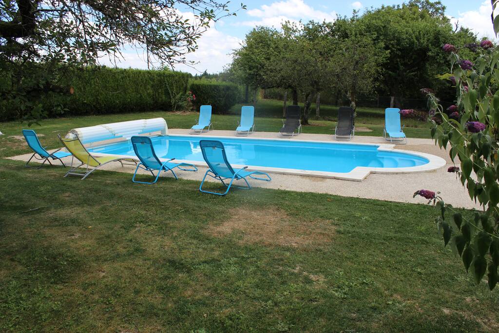 Piscine chauffée à 28°.