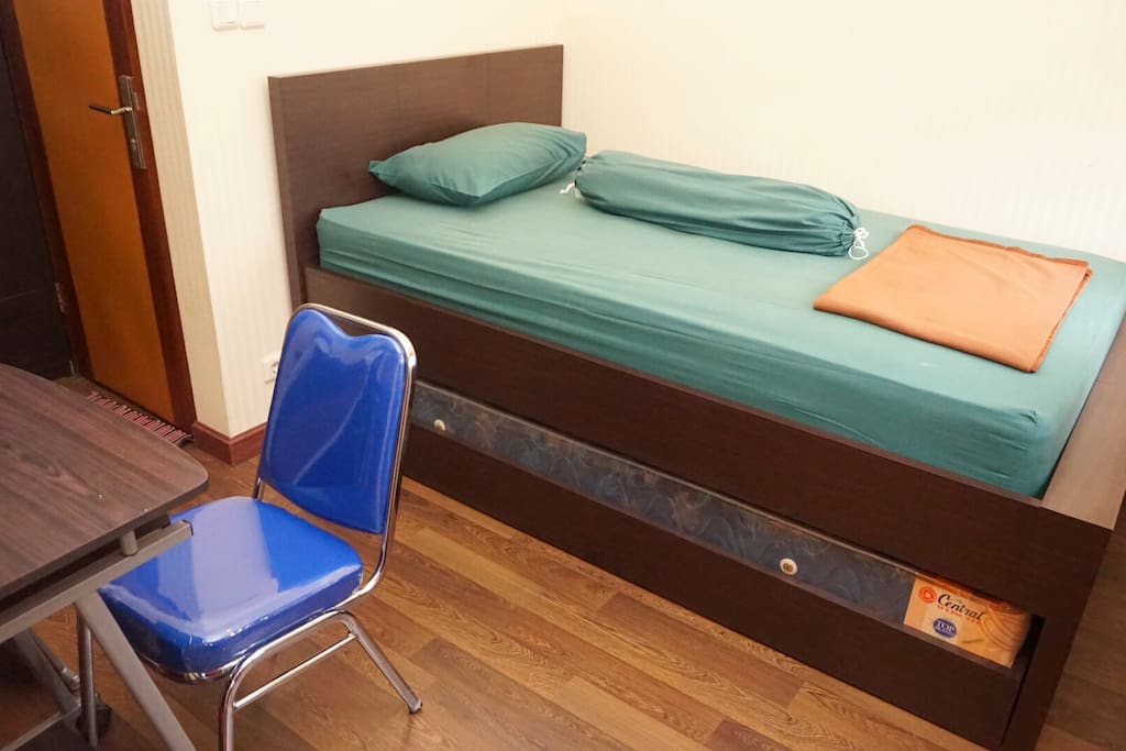 2 single beds