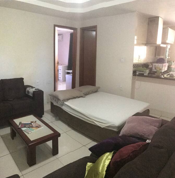 Sofá-cama para casal na sala
