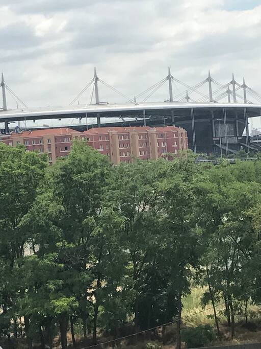 vue de la terrasse stade de france de jour