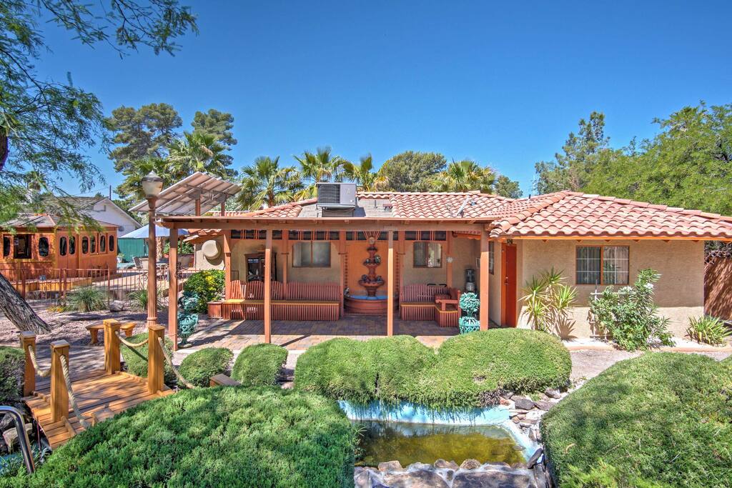 Your vacation begins the moment you pull through the gate and up to the fabulous home!