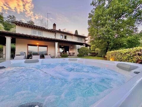 V&E • Hot tub • Gym
